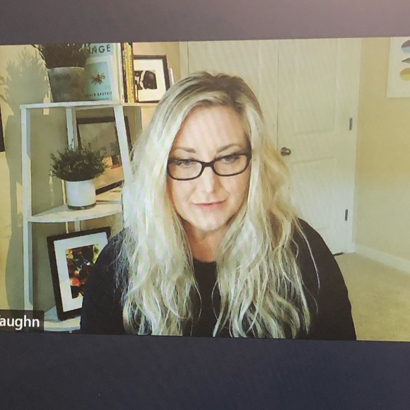 Meet your Posher, Myra - Picture 1 of 4